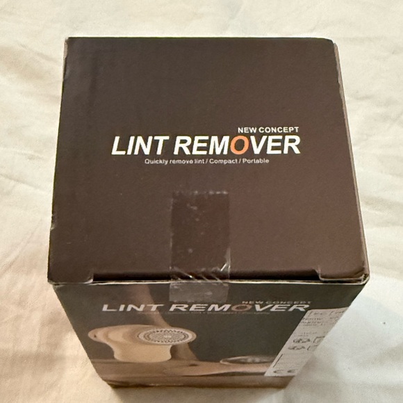 Portable Lint Remover - Picture 3 of 4